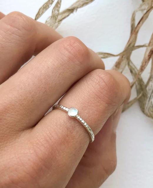 Caja - Stg Indah Rainbow Moonstone Ring - Size 7