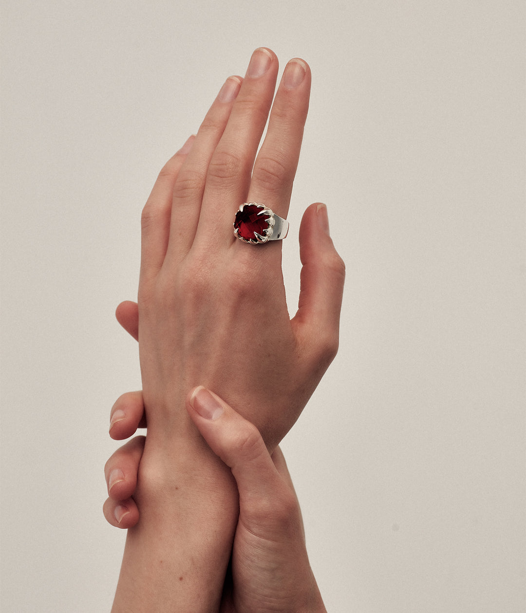 Stolen Girlfriends Club - Claw Ring - Garnet - Size S