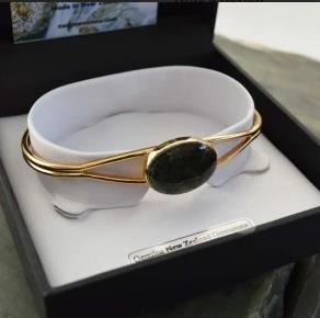Greenstone Oval Cuff Silvertone