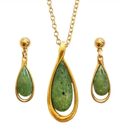 Elegant Pounamu & Gold Plated Necklace & Earrings